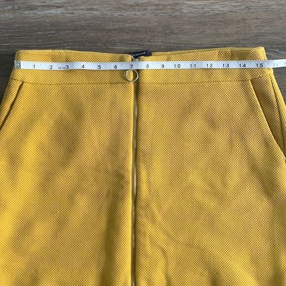 Promod mini skirt with zip front and side pockets gold color sz 8 - Picture 7 of 9